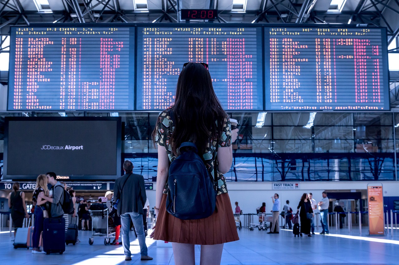 Wie plane ich eine stressfreie Flugreise im Jahr 2025?