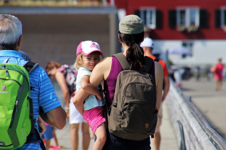 entdecken sie hochwertige kinderbetreuung, die auf die individuellen bedürfnisse ihres kindes zugeschnitten ist. unsere erfahrenen fachkräfte bieten eine liebevolle und sichere umgebung, in der ihr kind spielerisch lernen und wachsen kann.
