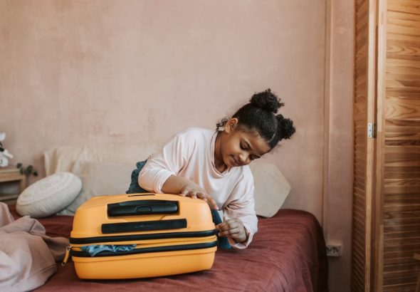 entdecken sie unsere umfangreiche packliste für den familienurlaub! von kleidung über spielzeug bis hin zu reiseutensilien – alles, was sie für einen stressfreien und unvergesslichen familienausflug benötigen.