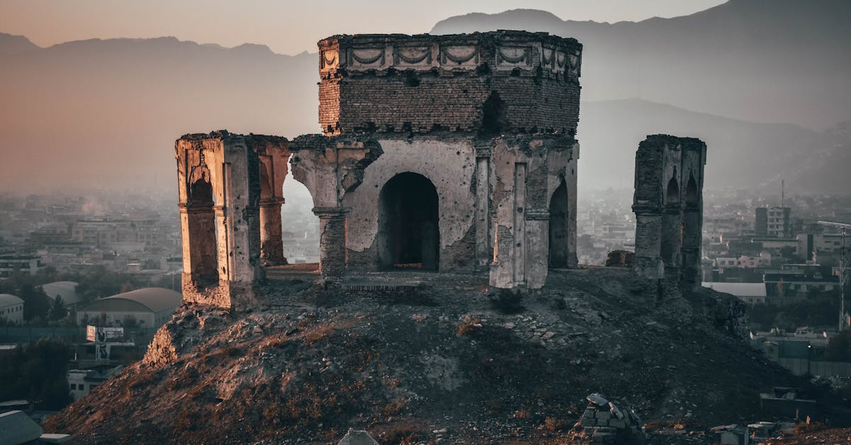 entdecken sie die faszinierende welt der burgen! von majestätischen schlössern bis hin zu historischen festungen – erleben sie die beeindruckende architektur und die geschichten hinter diesen einzigartigen bauwerken.