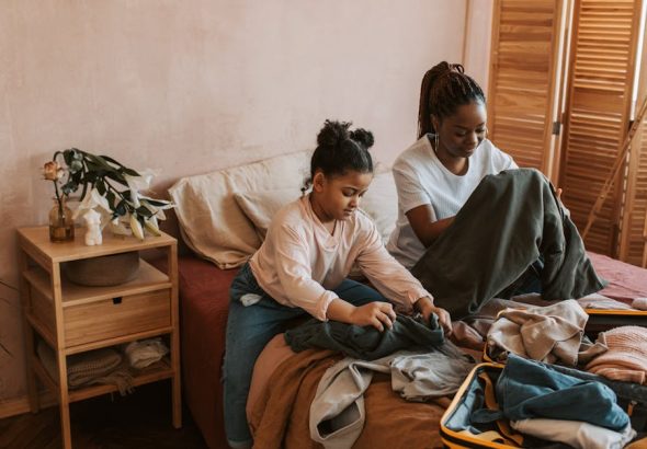 entdecken sie unsere umfassende packliste für familienreisen! perfekt organisiert, um sicherzustellen, dass sie alles notwendige für ihre abenteuer mit kindern dabei haben – von kleidung bis zu unterhaltungsoptionen. starten sie stressfrei in ihre reise!