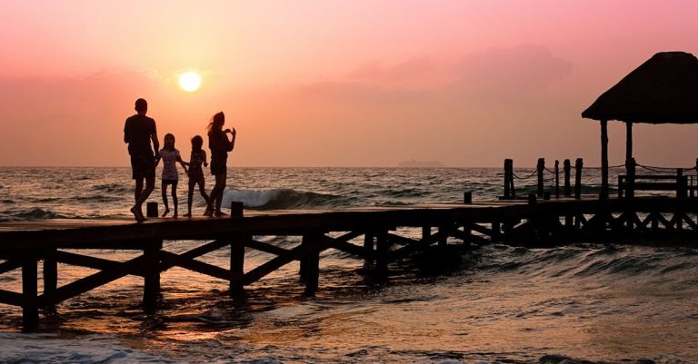 planen sie den perfekten familienurlaub! entdecken sie spannende aktivitäten, kinderfreundliche unterkünfte und unvergessliche erlebnisse für groß und klein. verbringen sie wertvolle zeit mit ihren liebsten und genießen sie eine reise, die alle begeistern wird.