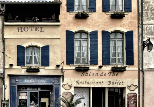 entdecken sie familienfreundliche hotels, die komfort und unterhaltung für groß und klein bieten. perfekt für einen unvergesslichen familienurlaub!