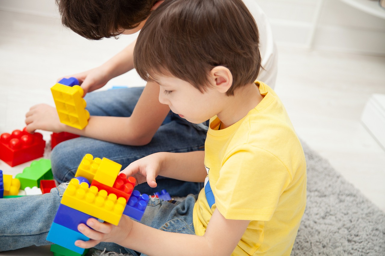 geräumiges familienzimmer mit komfortabler ausstattung, ideal für gemeinsamen urlaub mit der ganzen familie.